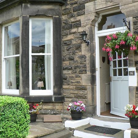 16 Franklin Bijou Boutique Bed & Breakfast Harrogate Bagian luar foto