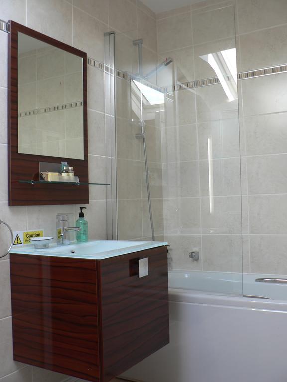 16 Franklin Bijou Boutique Bed & Breakfast Harrogate Bagian luar foto